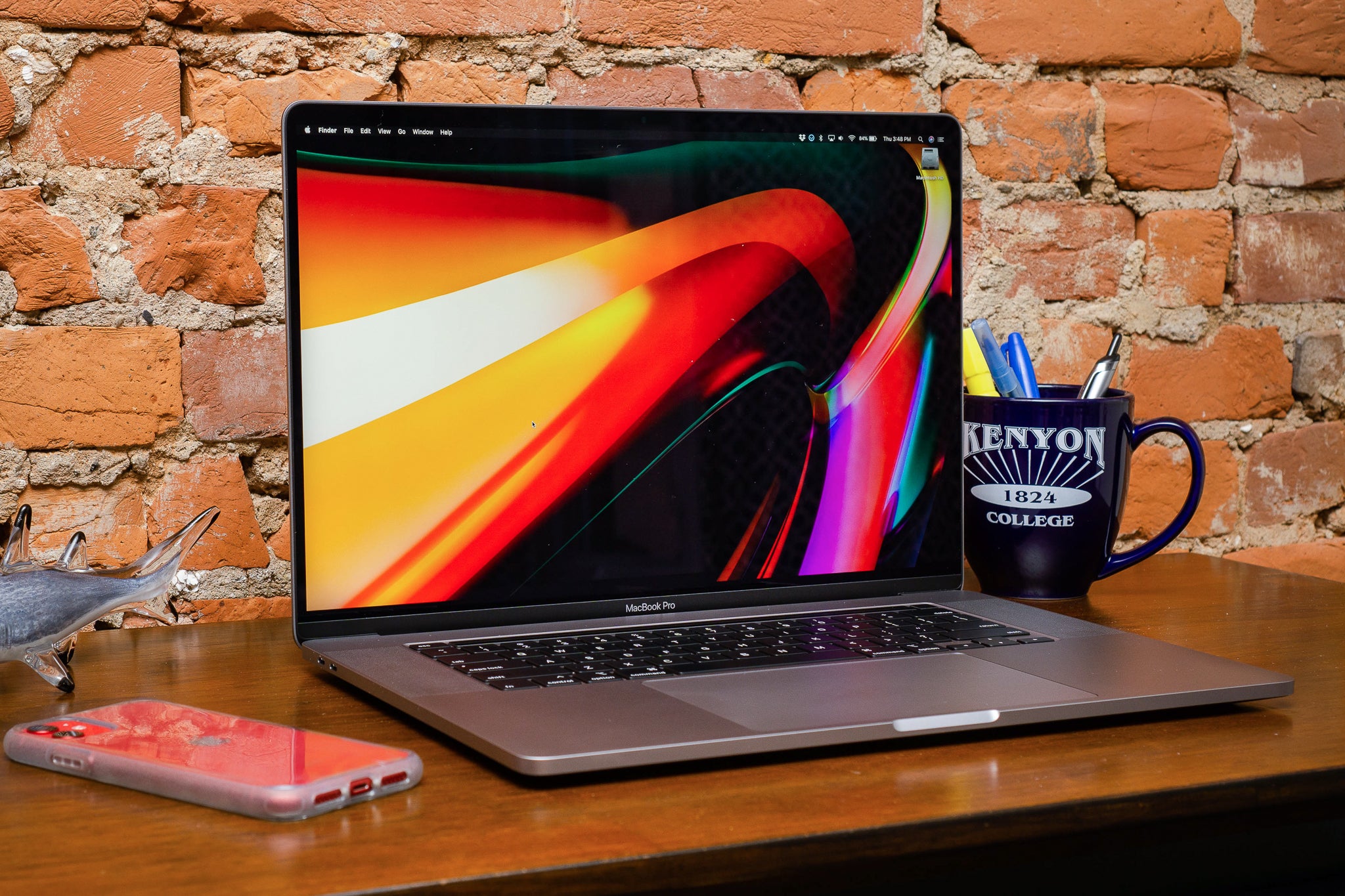 is a mac laptop better than a pc for photo editing